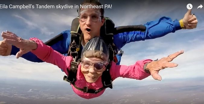 Фото: скриншот Above the Poconos Skydivers/youtube.com | Epoch Times Россия