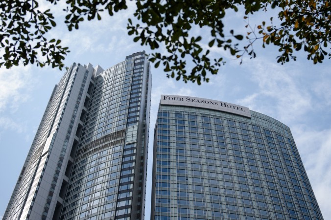 Отель Four Seasons в Гонконге, 1 февраля 2017 г. Китайский миллиардер был похищен в Гонконге материковыми агентами, согласно сообщениям от 31 января этого года. Фото: Anthony Wallace/AFP/Getty Images | Epoch Times Россия