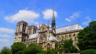 Владельцы Louis Vuitton и Gucci пожертвуют миллионы евро на восстановление собора Парижской Богоматери