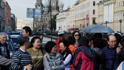 Россия и Китай изменили условия безвизовых групповых поездок