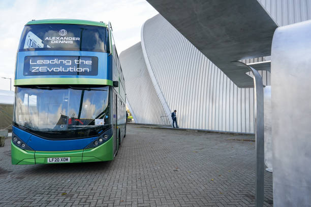 Автобус, демонстрирующий технологию аккумуляторных электрических и водородных топливных элементов,. Фото: Forsyth/Getty Images) | Epoch Times Россия