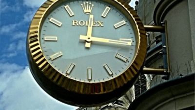 Часы Rolex — популярный бренд с мировым именем