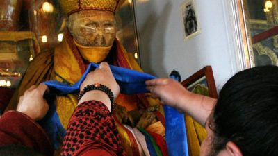 Медитирующая мумия, найденная в Монголии, принадлежит легендарному ламе?