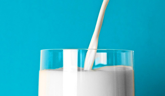 Представление о вреде молока может казаться бессмыслицей. Однако данные некоторых исследований поставили пользу молока под сомнение. Фото: StockSnap/pixabay/CC0 Public Domain | Epoch Times Россия