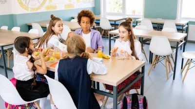 Родители будут дегустировать школьные обеды