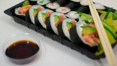 Как сохранить зрение: ешьте больше суши