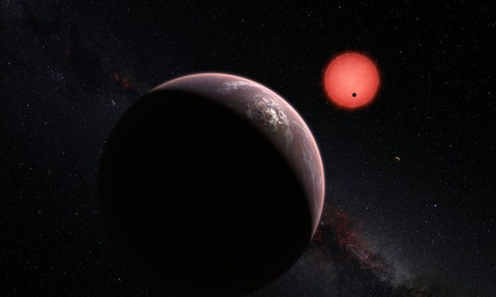 Три планеты вращаются вокруг ультрахолодной карликовой звезды всего в 40 световых годах от Земли, которые были обнаружены с помощью телескопа TRAPPIST в обсерватории ESO La Silla. (ESO / M. Kornmesser / N. Risinger (skysurvey.org)) | Epoch Times Россия