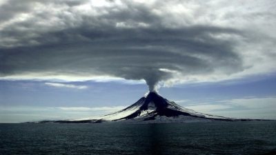 В Японии запустили систему быстрого оповещения об извержениях вулканов