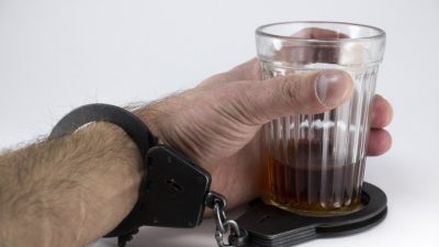 Учёные выявили механизм формирования алкогольной зависимости