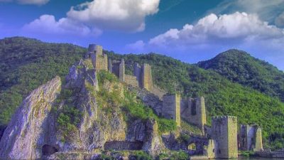 Голубац: наиболее сохранившаяся средневековая крепость в Европе