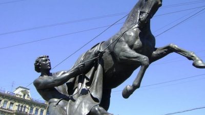 Клодтовские кони в Санкт-Петербурге отметили свой юбилей