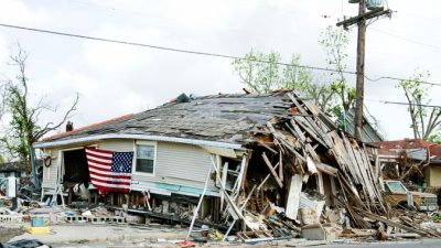12-летний мальчуган нашёл способ помочь жертвам сильнейшего урагана восстановить их разрушенные дома