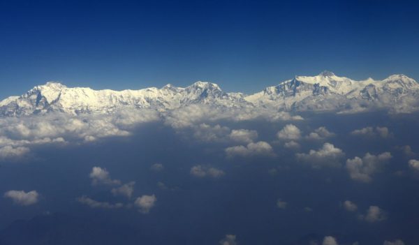 Гималаи к западу от Катманду. Фото: PRAKASH MATHEMA/AFP/Getty Images | Epoch Times Россия