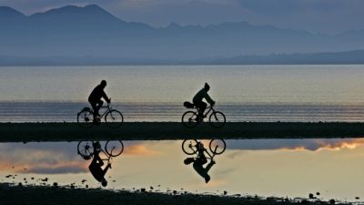 Афганские велосипедистки борются с предрассудками