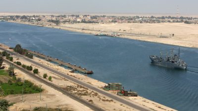 В Египте откроют новое русло Суэцкого канала