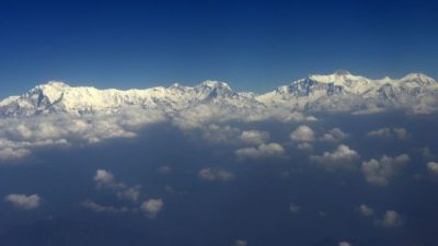 Российские туристы не попали под лавину в Гималаях