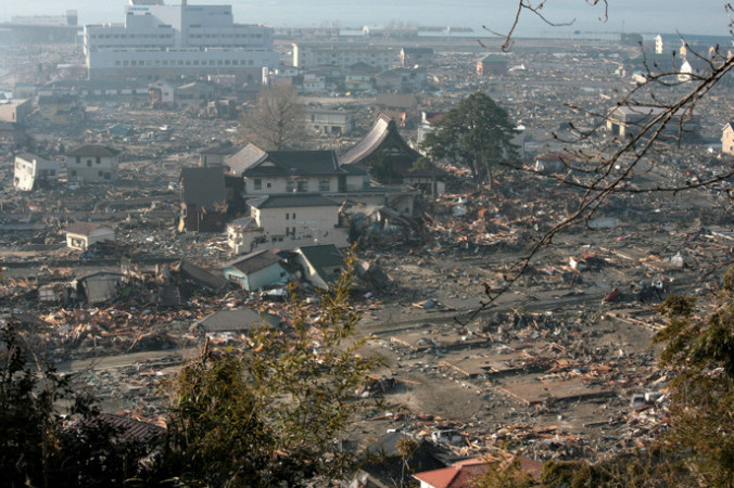 Последствия цунами. Фото:  Toshiharu Kato/Japanese Red Cross/IFRC via Getty Images | Epoch Times Россия