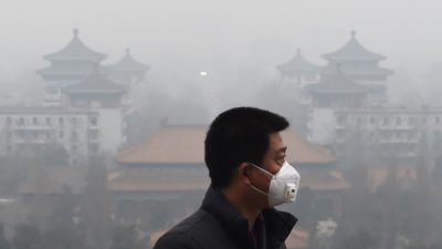 Компартия Китая неожиданно запретила фильм про смог