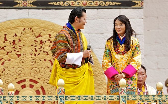 Король Бутана Джигме Кхесар и королева Джецун Пема. Triston Yeo/Getty Images | Epoch Times Россия