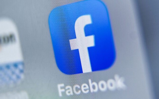 Логотип Facebook отображается на планшете, Лилль, 28 августа 2019 года. Denis Charlet/AFP via Getty Images | Epoch Times Россия