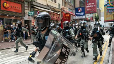 Полиция пригрозила отправить сотрудницу гонконгской Epoch Times на материк, где её разберут на органы