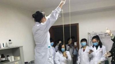 Китайские врачи извлекли 5-метрового солитёра из тела человека, который ел сырое мясо