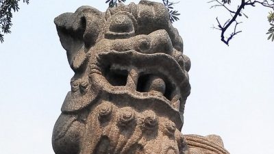 Китайский мастер бесплатно учит древнему ремеслу каменотёса