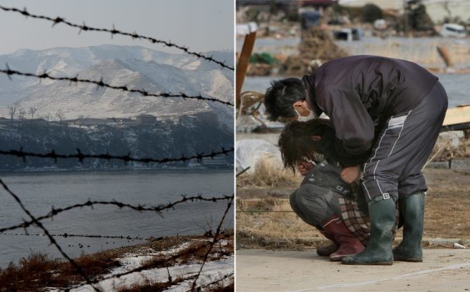 Слева: ограждение из колючей проволоки в северо-восточном Китае. Справа: мужчина утешает плачущую женщину. Фото:  Mark Ralston; Jiji Press / AFP / Getty Images | Epoch Times Россия
