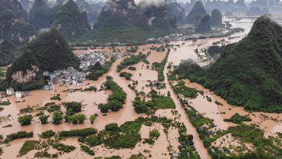 Период половодья в Китае ещё не наступил, но уже затоплены 26 провинций и городов