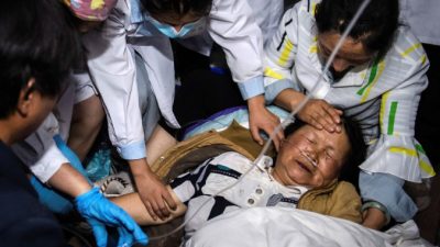 Как выживают китайцы, пострадавшие от двух мощных землетрясений и 2750 толчков