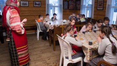 Работники культуры получат 1 млн рублей за переезд в село