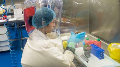 Сотрудники лаборатории в Ухане тяжело болели перед пандемией