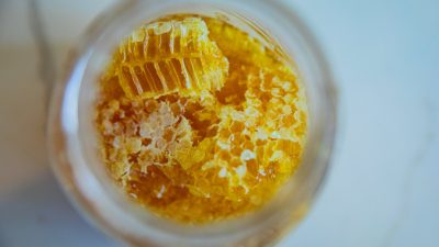 Уход за кожей: 7 полезных свойств мёда