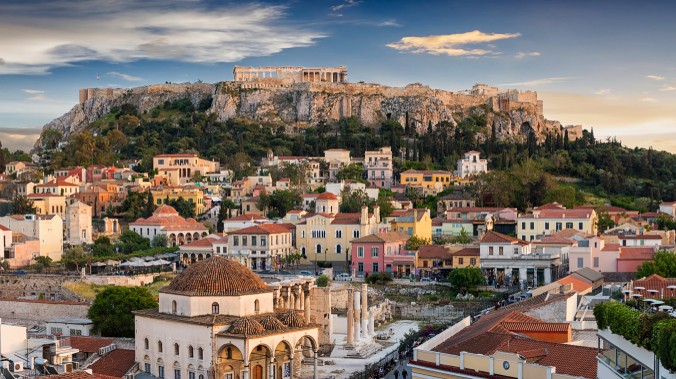 Даже в самом сердце исторического центра Афин есть множество закоулков и скрытых площадей, которые стоит исследовать. (Свен Ханше / Shutterstock) | Epoch Times Россия