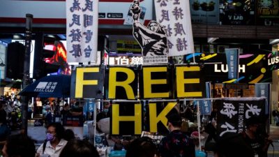 Пекин использует закон о национальной безопасности, чтобы «резко ограничить» свободу в Гонконге: доклад Великобритании