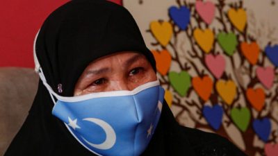 Уйгурские беженцы рассказали о принудительных абортах и пытках в Синьцзяне