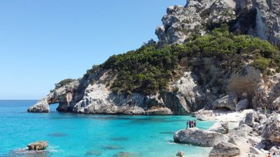 Туристы заплатят до 3000 евро за вывоз песка с пляжей Сардинии