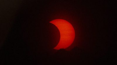 Кольцевое солнечное затмение заснял московский планетарий