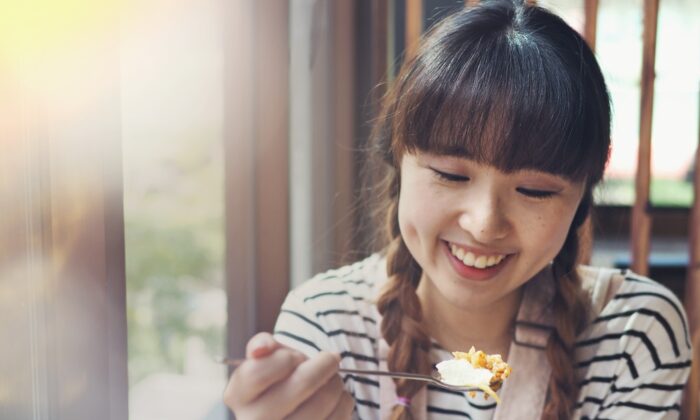 Исцеление тела может помочь излечить разум, а ферментированные продукты, такие как йогурт, могут помочь.. (Boontoom Sae-Kor/Shutterstock) | Epoch Times Россия
