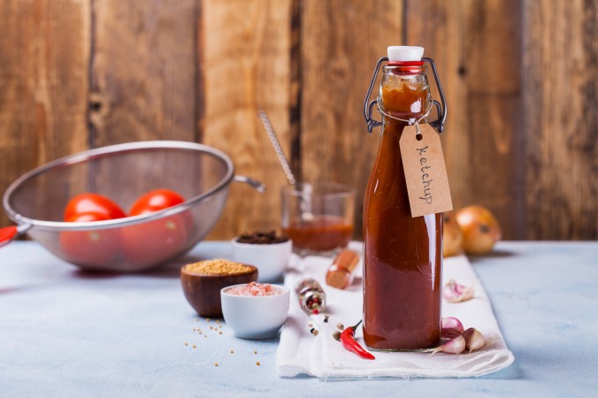 Мы можем приготовить его сами и получить продукт, который очень (очень!) Близок к кетчупу Heinz. (Дарья Савельева / Shutterstock) | Epoch Times Россия
