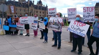 В Канаде активисты уйгурской общины протестуют против проведения Олимпиады 2022 года в Китае