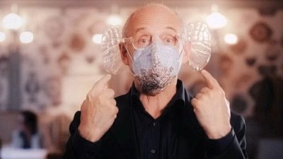 Венгерский дирижёр изобрёл маску для лица, усиливающую звучание музыки