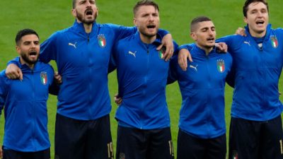 Евро 2021: итальянская футбольная команда исполнила национальный гимн так, что с нею пел весь стадион