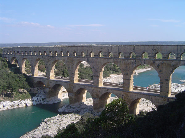 Акведук Пон-дю-Гар в Южной Франции, один из шедевров римской архитектуры. ru.wikipedia.org/CC BY-SA 3.0 | Epoch Times Россия