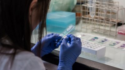 Мэр Южно-Сахалинска заразился коронавирусом после вакцинации