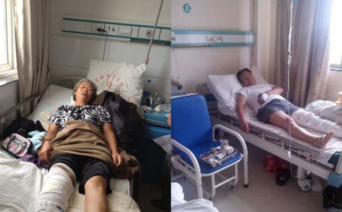 Слева: 73-летняя Лю Даолань подверглась жестокому нападению 11 августа в Нанкине провинции Цзянсу после того, как подала жалобу в центральный инспекционный патруль, на скриншоте с сайта 64tianwang.com. В результате нападения она страдает множественными переломами ноги ниже колена. Справа: Лю Тунлинь, которому больше 60 лет, подвергся жестокому нападению со стороны двух мужчин после того, как 12 августа подал апелляцию в центральную инспекционную группу в Нанкине провинции Цзянсу, как показано на скриншоте с сайта 64tianwang.com. Лю подозревает, что местные власти наняли бандитов, чтобы напасть на него. (Великая Эпоха) | Epoch Times Россия