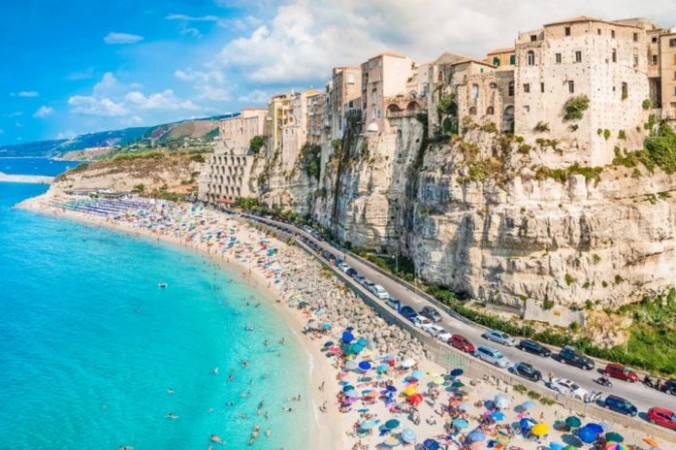Тропея, приморский город на побережье Калабрии, итальянцы отправляются в отпуск, это их маленький секрет. (Image: via <a href=