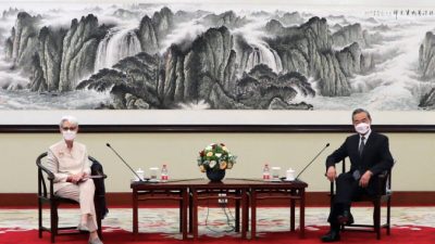 Китайские коммунисты требуют уступок от Вашингтона, совершая при этом воровство
