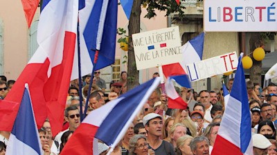 Французы снова выйдут на протест против санитарных пропусков
