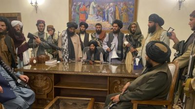 Талибы заняли президентский дворец и объявили о своей победе